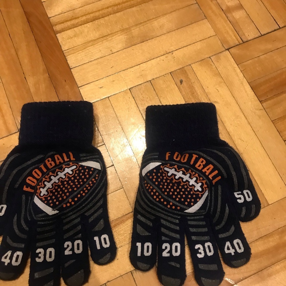 3/15$ Kids Football Mittens - Black and Orange
